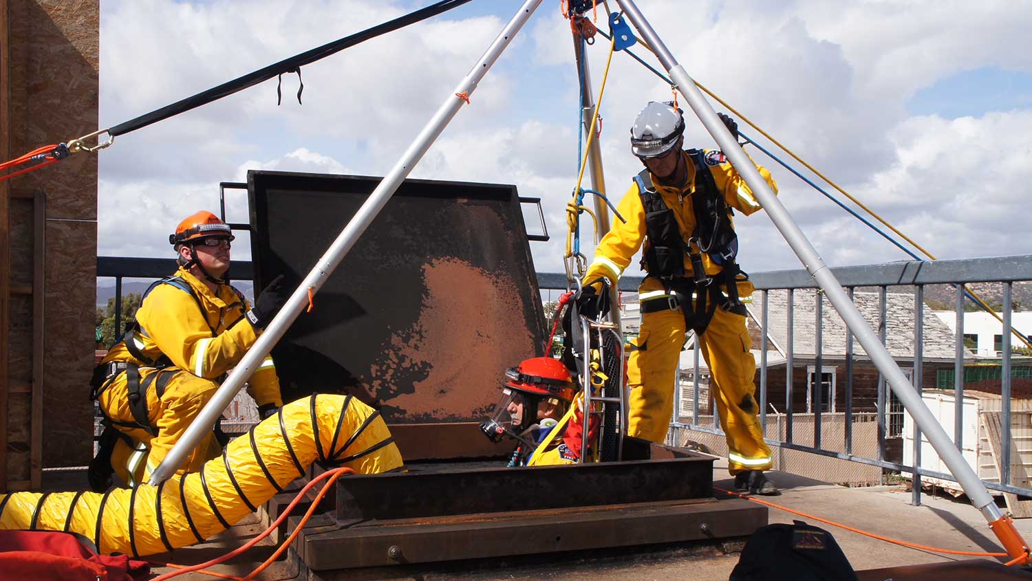 4 Facts About Confined Space Rescue Services