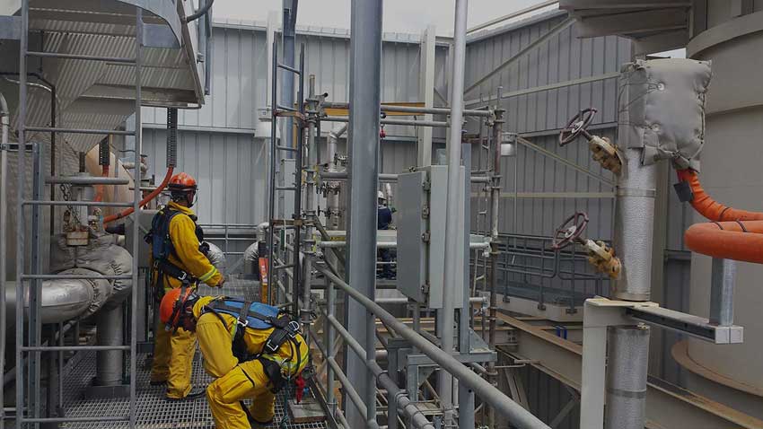What To Know Before Hiring Industrial Turnaround Support Services